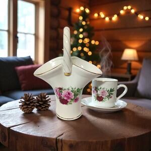 Ceramic 🧺🌹🪷Basket Vase Red Pink Rose Handle Gold Accent Decor VTG